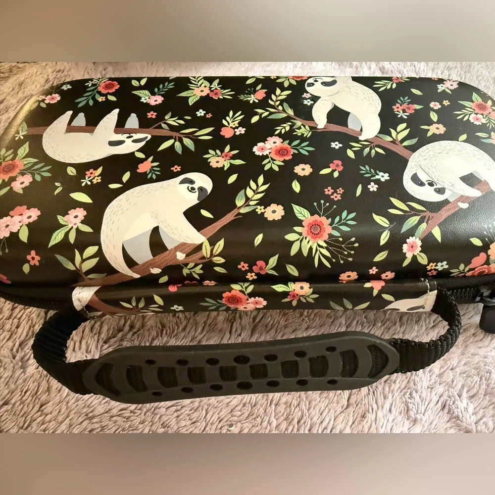 Vimorco Nintendo Switch/OLED Carrying Case Featuring a “Sloth on a Tree” Pattern